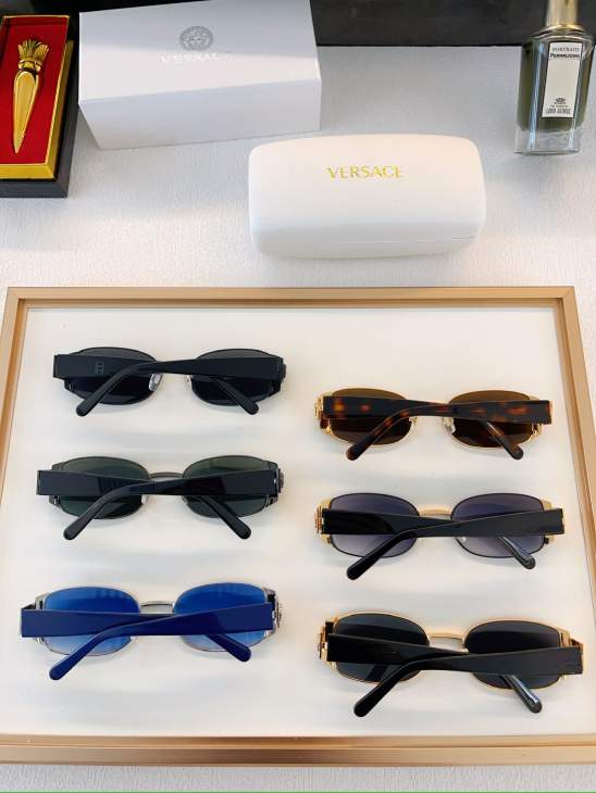 Picture of Versace Sunglasses _SKUfw80049151fw
